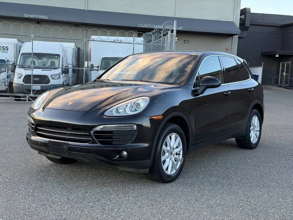 2014 Porsche 958 Cayenne - Image 2 of 18