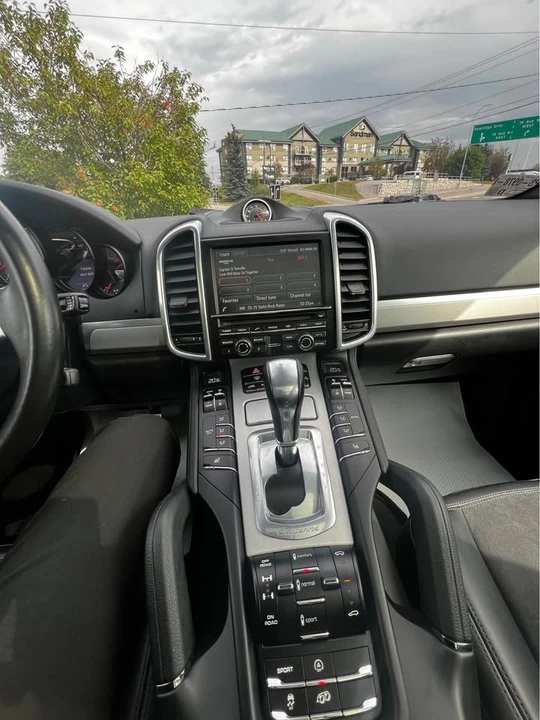 2014 Porsche 958 Cayenne - Image 11 of 13