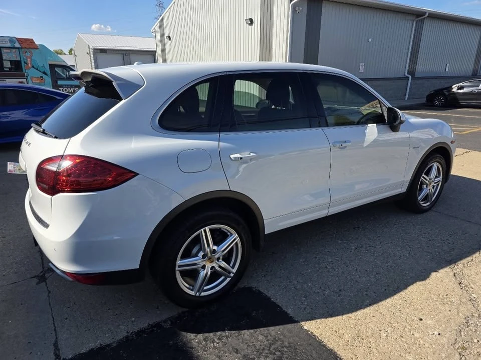 2014 Porsche 958 Cayenne - Image 10 of 20