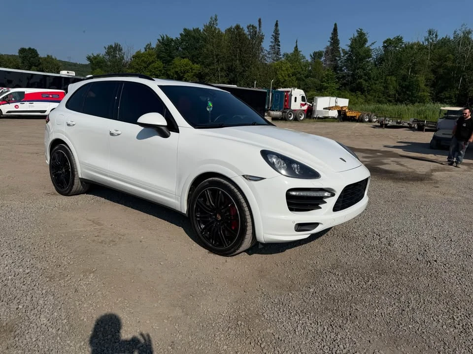 2014 Porsche 958 Cayenne - Image 2 of 16