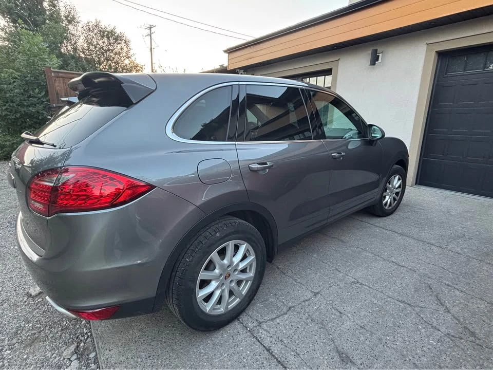 2014 Porsche 958 Cayenne - Image 2 of 12