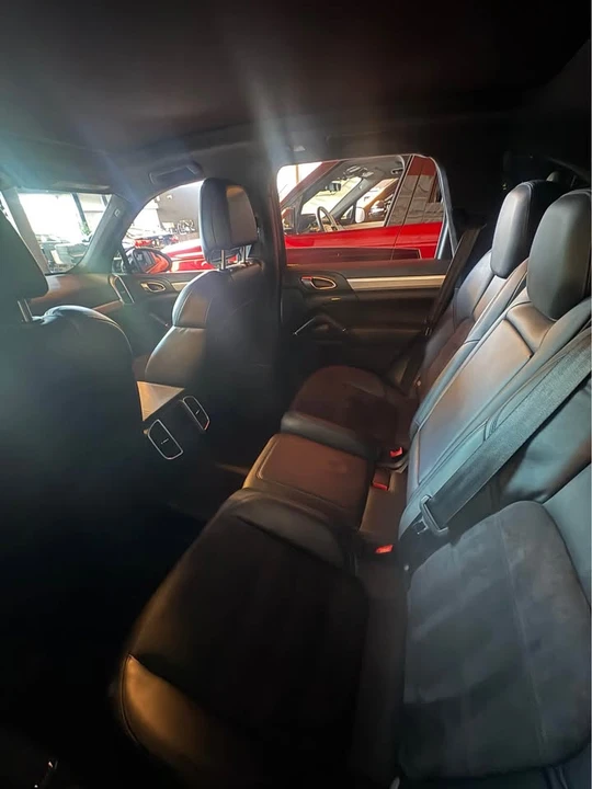 2014 Porsche 958 Cayenne - Image 6 of 9