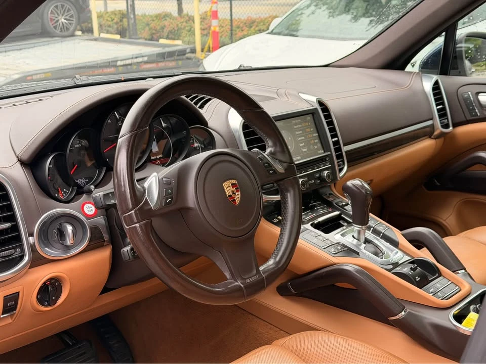 2014 Porsche 958 Cayenne - Image 11 of 20