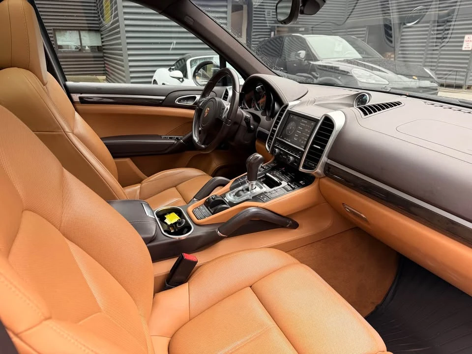 2014 Porsche 958 Cayenne - Image 13 of 20