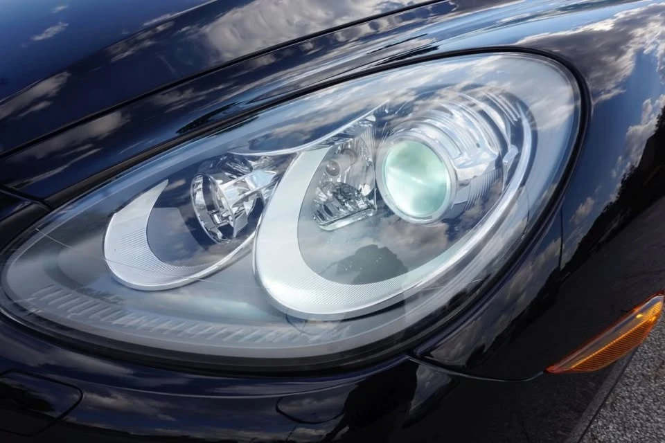 2014 Porsche 958 Cayenne - Image 13 of 20