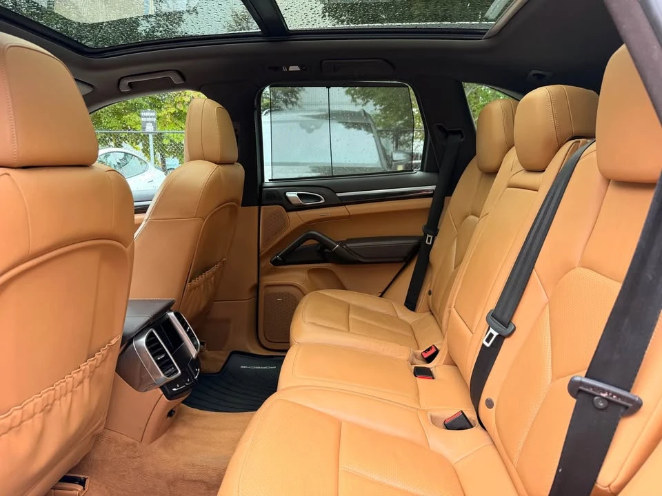 2014 Porsche 958 Cayenne - Image 12 of 20