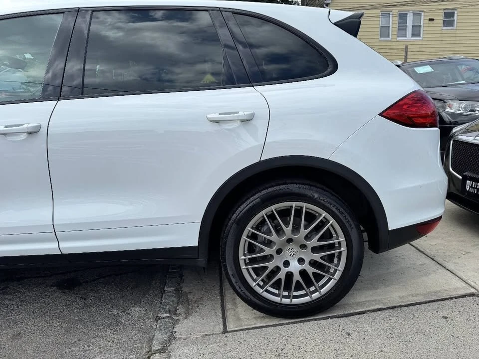 2014 Porsche 958 Cayenne - Image 14 of 20