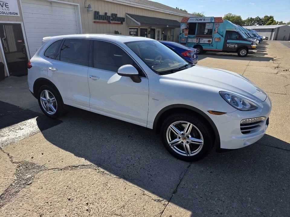 2014 Porsche 958 Cayenne - Image 8 of 20