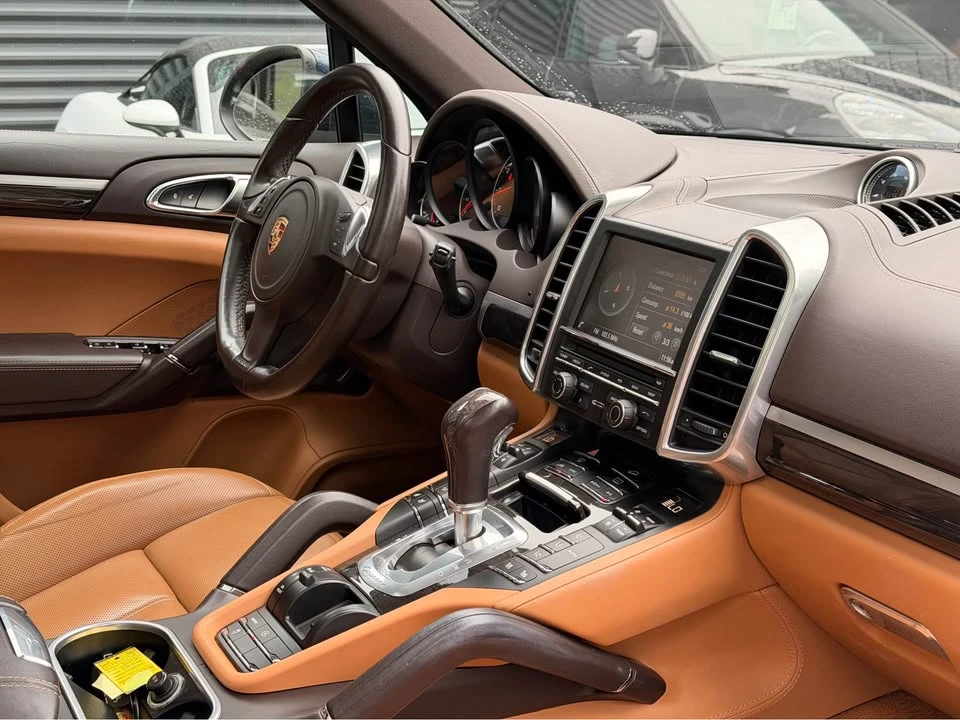 2014 Porsche 958 Cayenne - Image 14 of 20