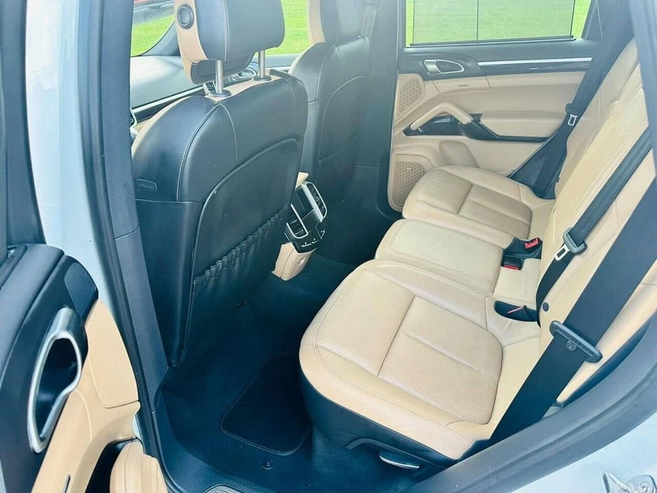 2014 Porsche 958 Cayenne - Image 9 of 20