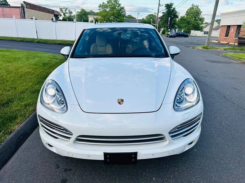 2014 Porsche 958 Cayenne - Image 2 of 20