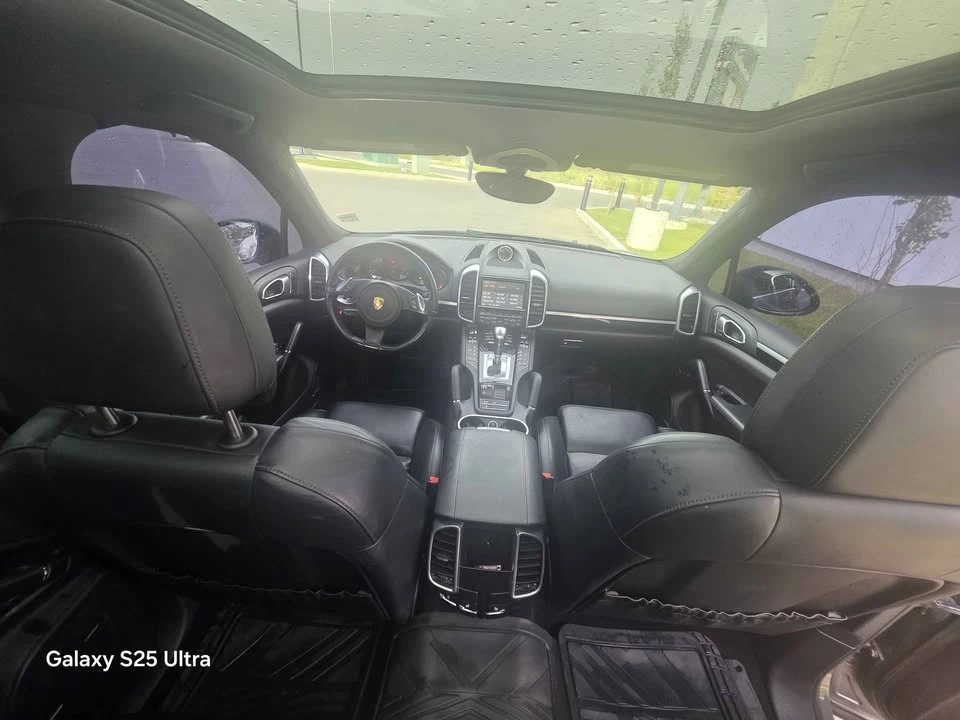 2014 Porsche 958 Cayenne - Image 9 of 15