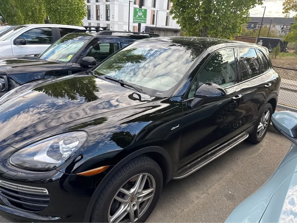2014 Porsche 958 Cayenne - Image 2 of 9