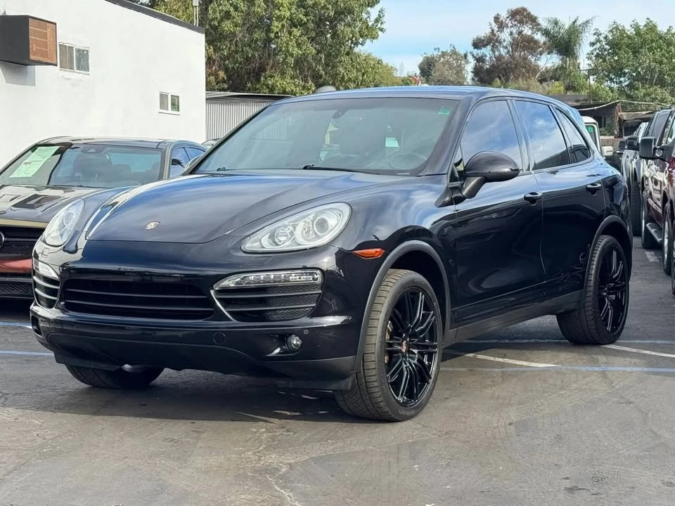 2014 Porsche 958 Cayenne - Image 8 of 20