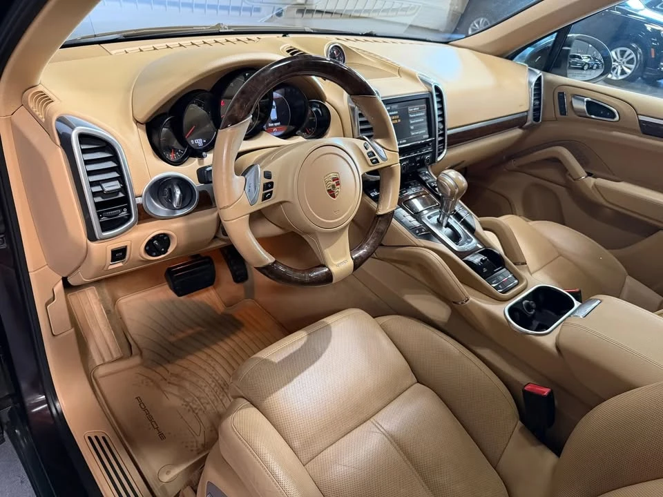 2014 Porsche 958 Cayenne - Image 14 of 20