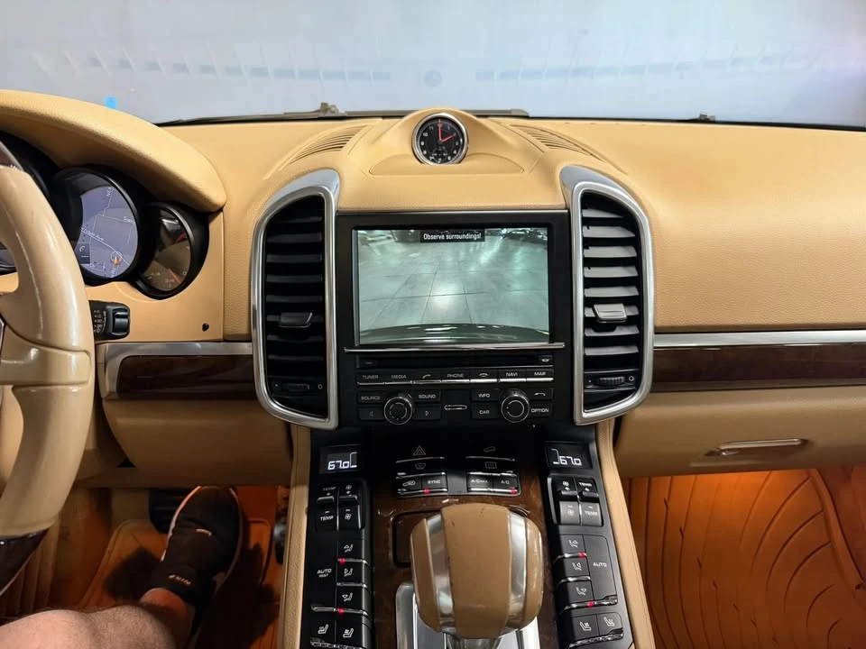 2014 Porsche 958 Cayenne - Image 11 of 20