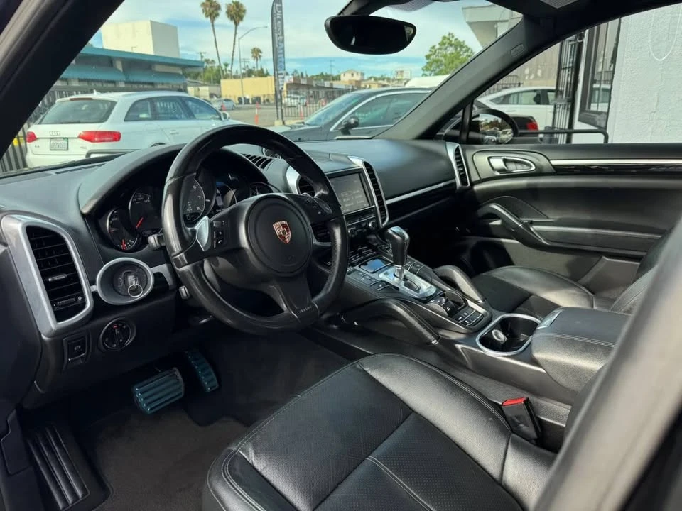 2014 Porsche 958 Cayenne - Image 16 of 20