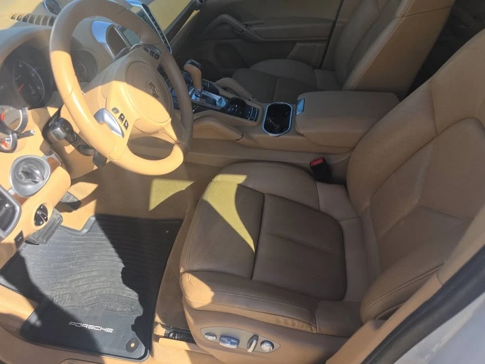 2014 Porsche 958 Cayenne - Image 16 of 20