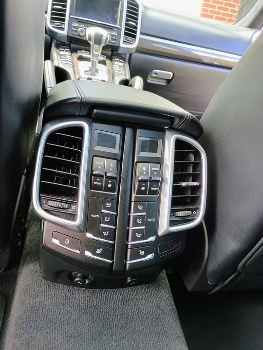 2014 Porsche 958 Cayenne - Image 9 of 10