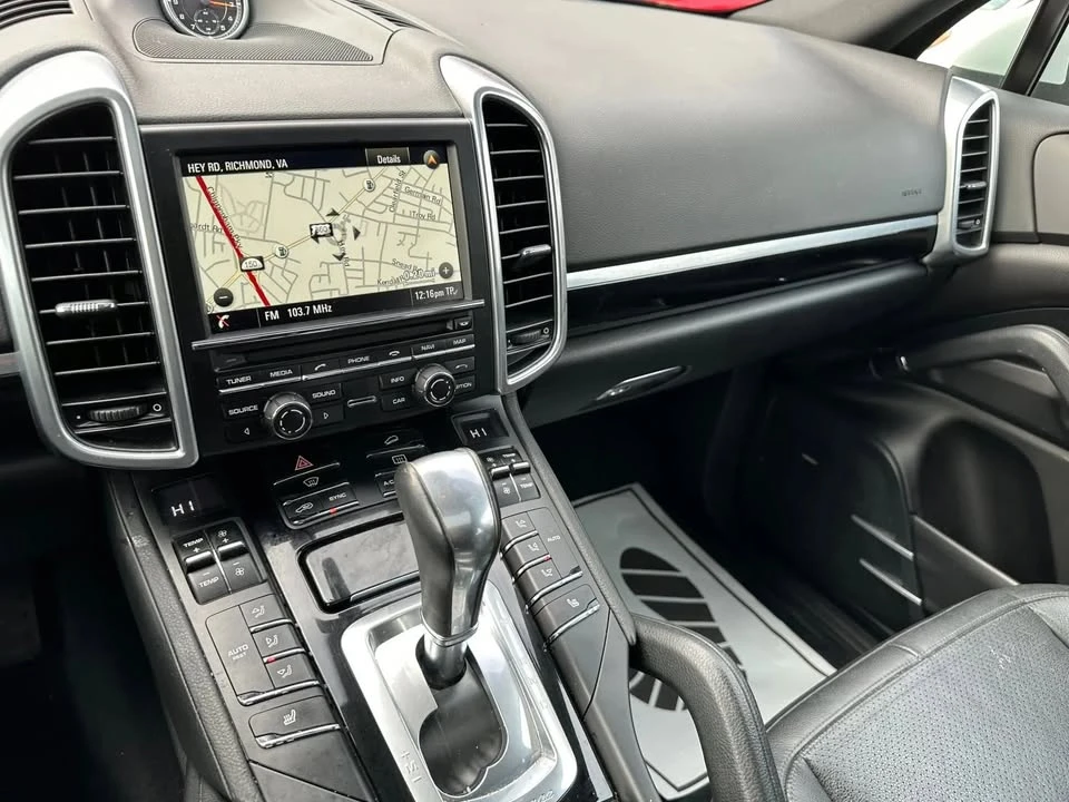 2014 Porsche 958 Cayenne - Image 11 of 20