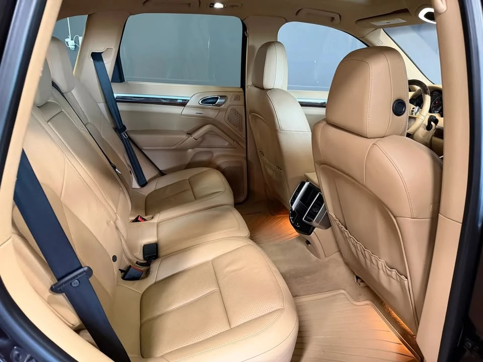 2014 Porsche 958 Cayenne - Image 16 of 20