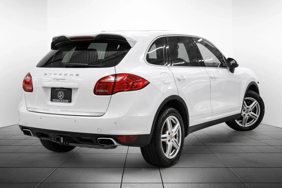 2014 Porsche 958 Cayenne - Image 9 of 20