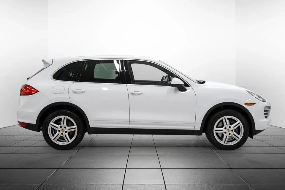 2014 Porsche 958 Cayenne - Image 8 of 20