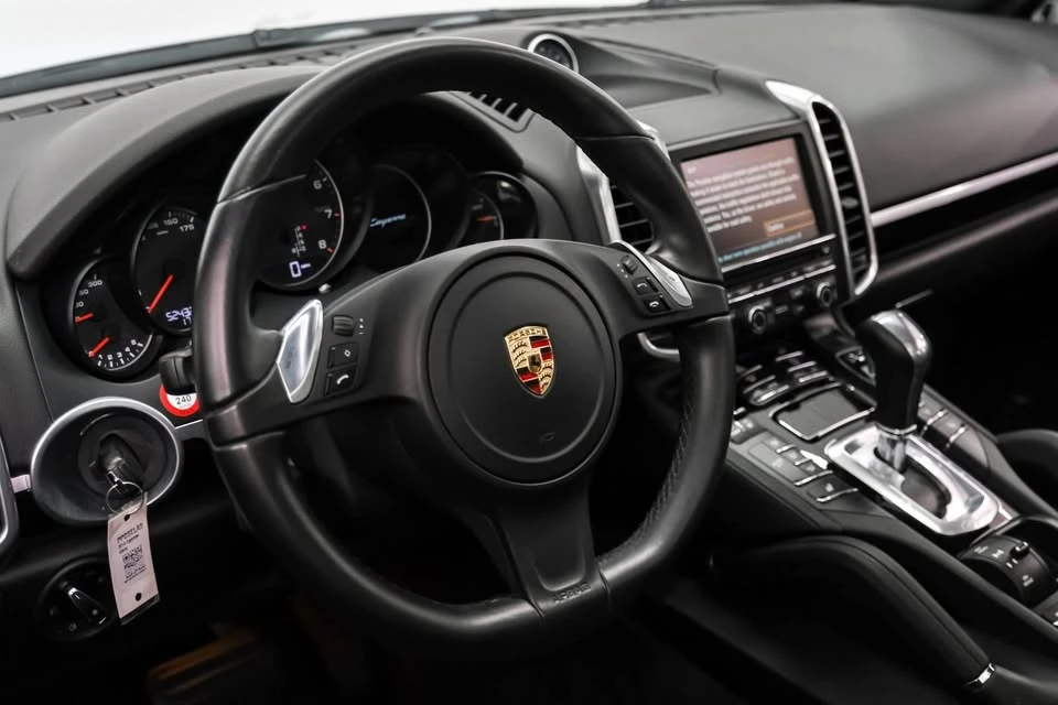 2014 Porsche 958 Cayenne - Image 16 of 20