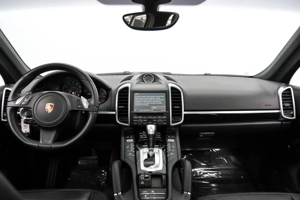 2014 Porsche 958 Cayenne - Image 14 of 20