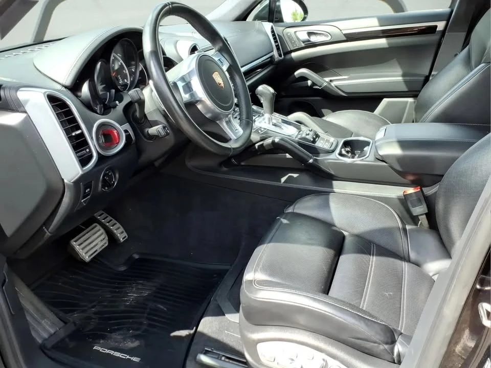 2014 Porsche 958 Cayenne - Image 10 of 20