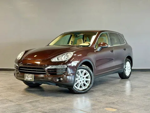 2014 Porsche Cayenne Platinum Edition