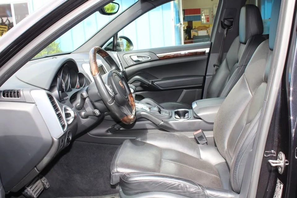 2014 Porsche 958 Cayenne - Image 7 of 18