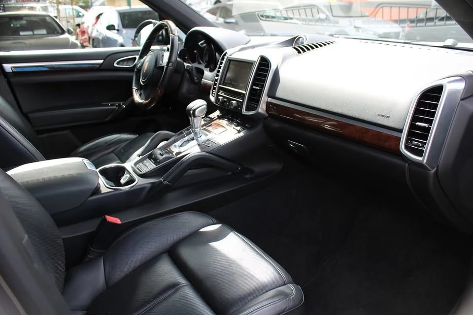 2014 Porsche 958 Cayenne - Image 15 of 18