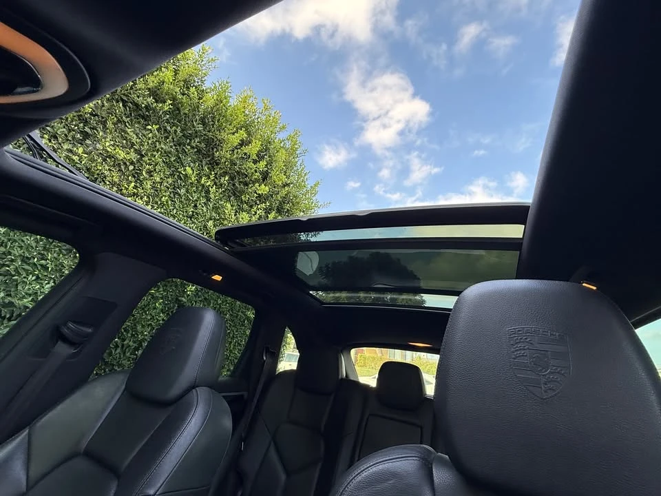 2014 Porsche 958 Cayenne - Image 10 of 18