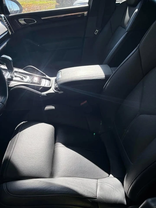 2014 Porsche 958 Cayenne - Image 4 of 11