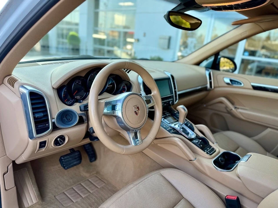 2014 Porsche 958 Cayenne - Image 9 of 21