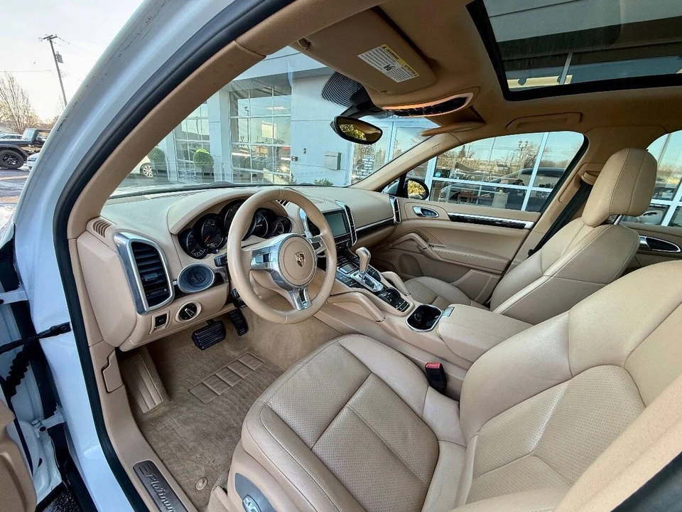 2014 Porsche 958 Cayenne - Image 10 of 21