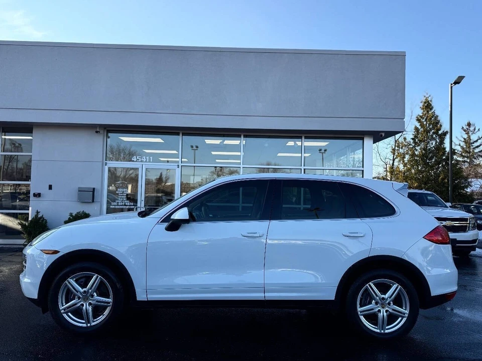 2014 Porsche 958 Cayenne - Image 2 of 21