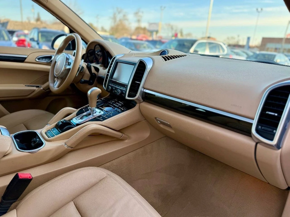 2014 Porsche 958 Cayenne - Image 16 of 21