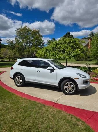 2014 Porsche 958 Cayenne - Image 2 of 17