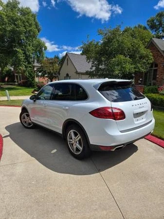 2014 Porsche 958 Cayenne - Image 5 of 17