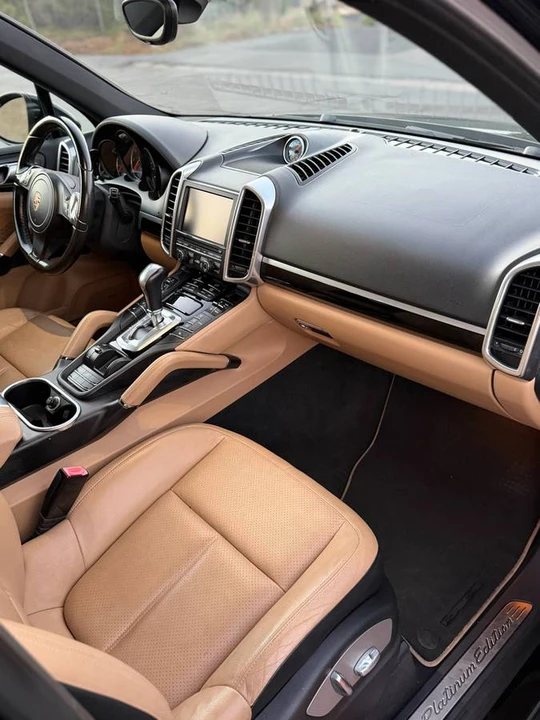 2014 Porsche 958 Cayenne - Image 6 of 14