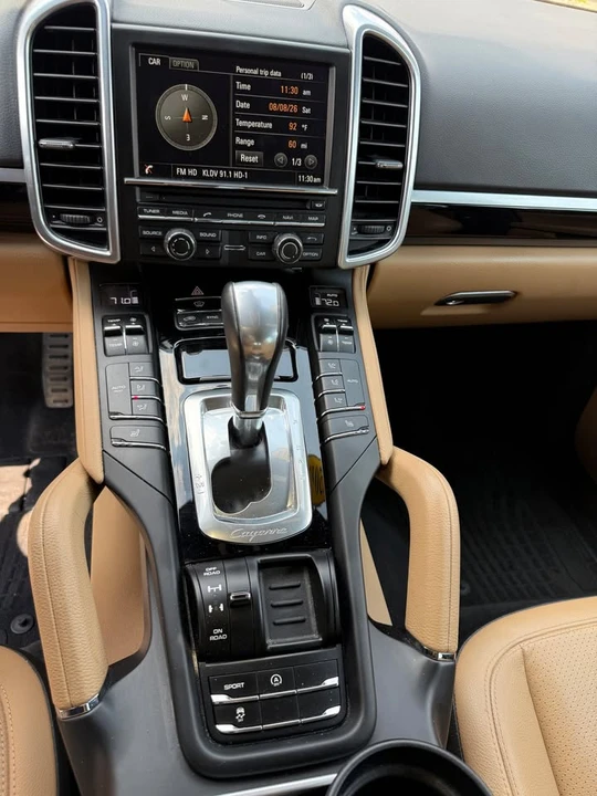2014 Porsche 958 Cayenne - Image 12 of 16