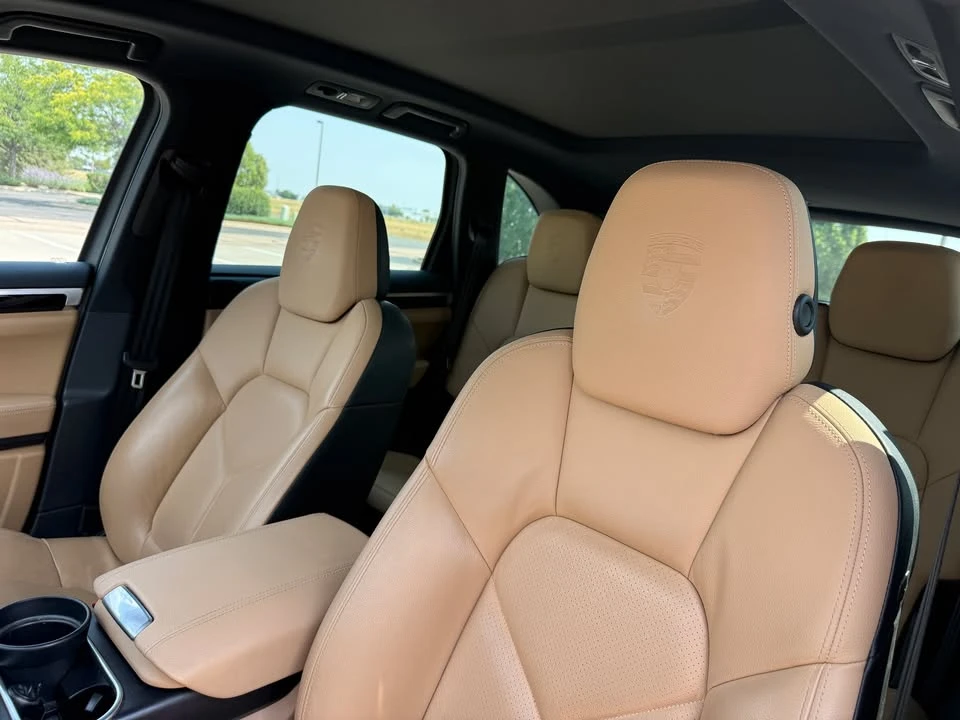 2014 Porsche 958 Cayenne - Image 10 of 16