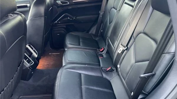 2014 Porsche 958 Cayenne - Image 16 of 21