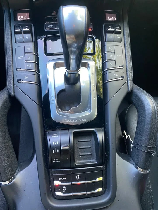 2014 Porsche 958 Cayenne - Image 7 of 7