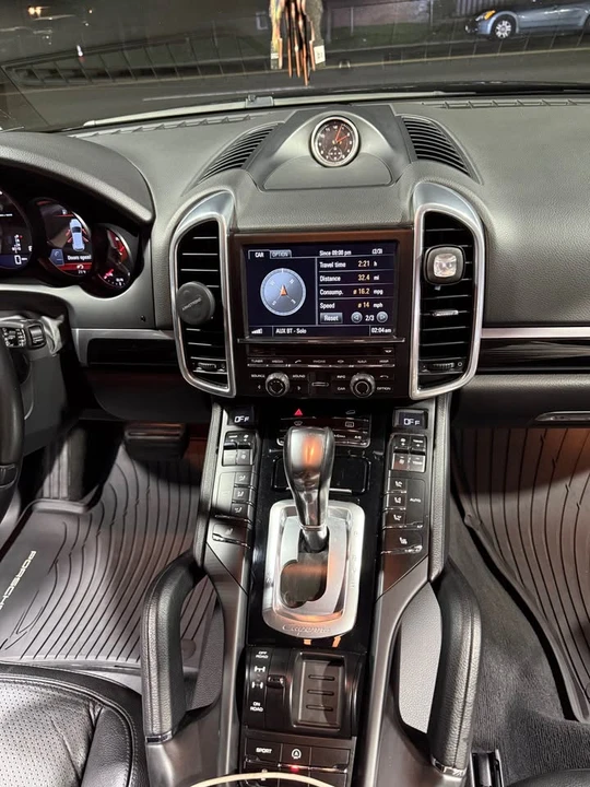 2014 Porsche 958 Cayenne - Image 13 of 16