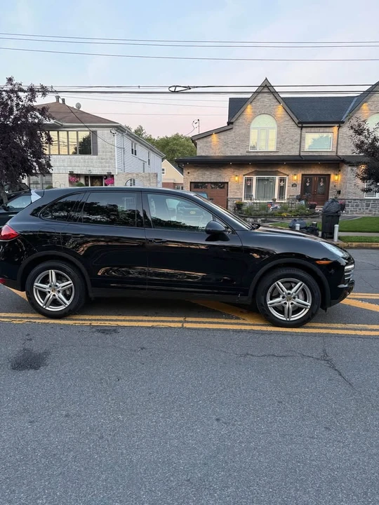 2014 Porsche 958 Cayenne - Image 2 of 19