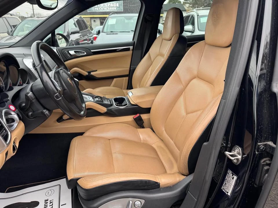 2014 Porsche 958 Cayenne - Image 8 of 20
