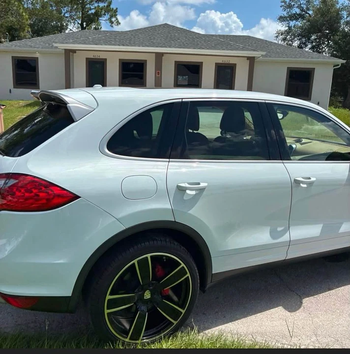 2014 Porsche 958 Cayenne - Image 2 of 20